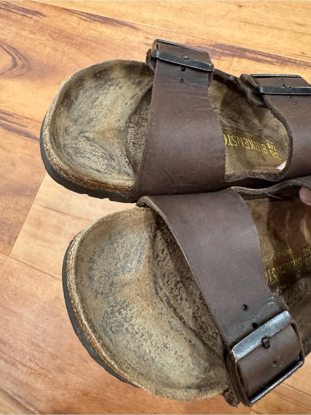 Birkenstock Arizona Oiled Leather Sandals - Brown Size 38